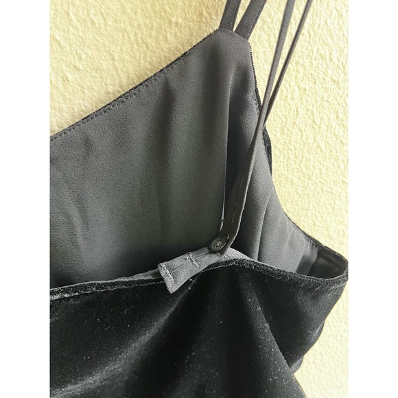 Gap Velvet like cami top - Picture 5 of 6